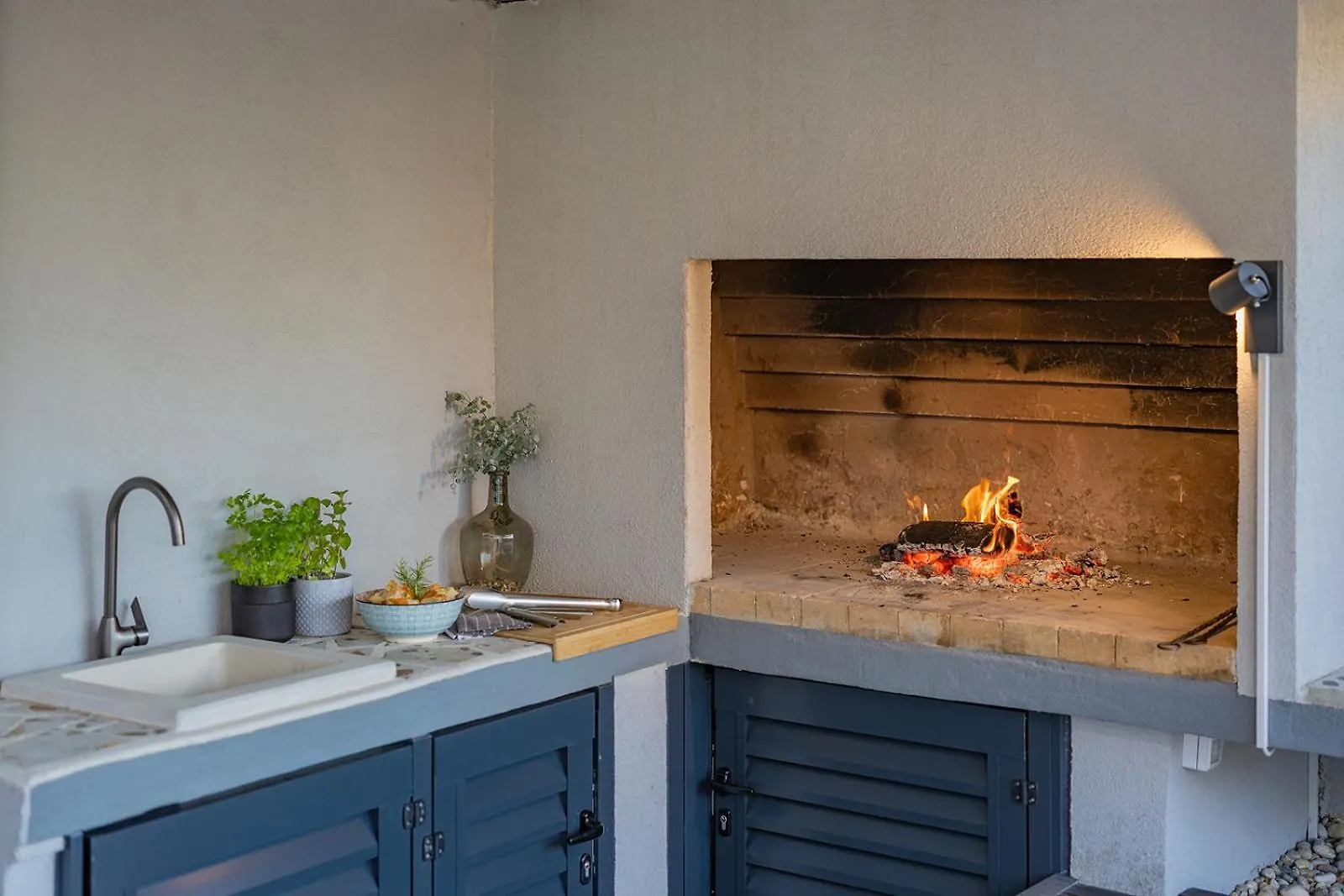 Bella Zara Lux Apartment With Jacuzzi, Grill & Garden Croatia